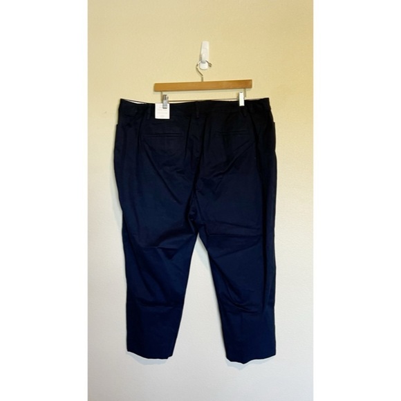 NWT Talbots Slim Leg Cropped Perfect Crop Pant in Navy Blue 22W - Picture 3 of 9